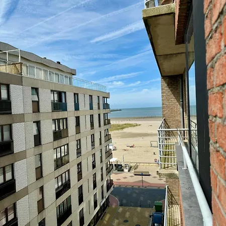 Daire Ruim Met 3 Slaapkamers Naast Het Knokke-Heist